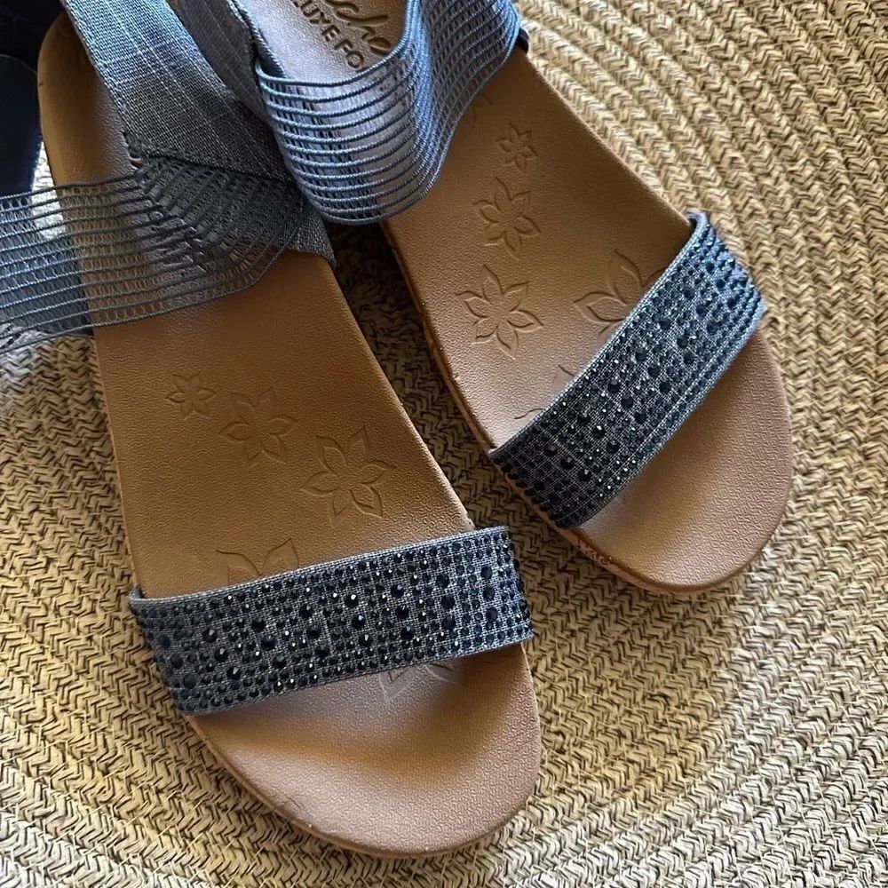 Skechers Beverlee Pretty Chic
Women's Wedge Sandals sz 10